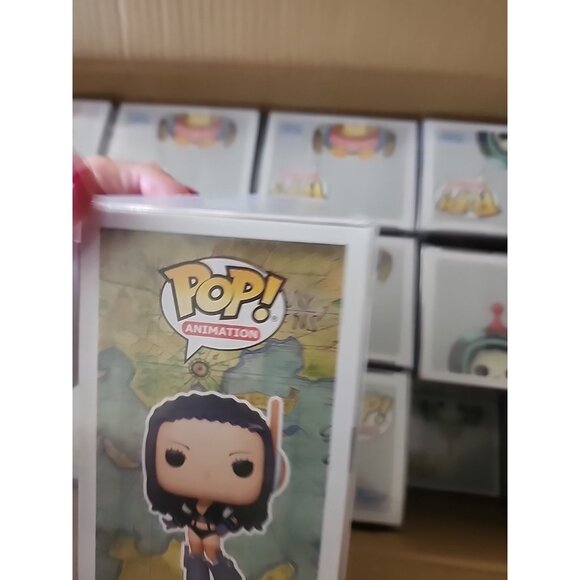 Funko Pop! Vinyl: One Piece - Nico Robin (Egghead Arc) #2137 with Protector - Picture 4 of 5